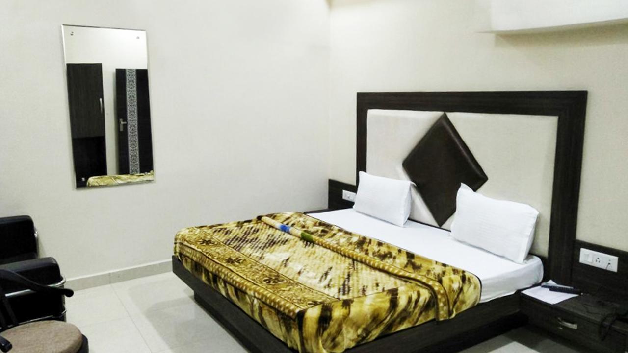 Hotel R.s & Restaurant Amritsar